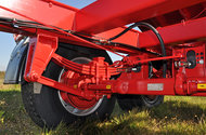 Abbildung 2 - Dreiachs-Dreiseitenkipper DDK 2400 von Farmtech