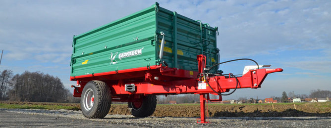 Einachs-Dreiseitenkipper EDK 500 von Farmtech