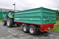 Abbildung 3 - Tandem-Dreiseitenkipper TDK 1300 von Farmtech