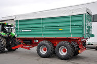 Abbildung 4 - Tandem-Dreiseitenkipper TDK 2000 von Farmtech