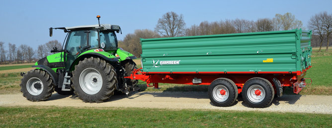 Tandem-Dreiseitenkipper TDK 800 von Farmtech