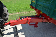 Abbildung 2 - Tandem-Dreiseitenkipper TDK 900 von Farmtech