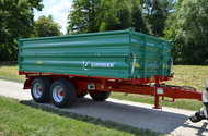 Abbildung 1 - Tandem-Dreiseitenkipper TDK 900 von Farmtech